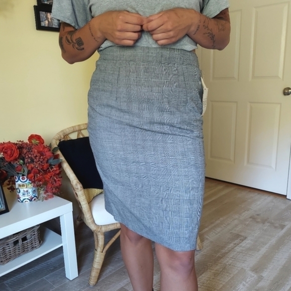 NWT REBE Pencil Skirt - Picture 2 of 10
